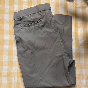 Elle cropped pants - women’s sz XL. Gray.